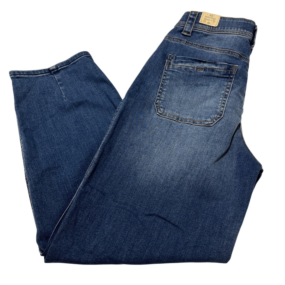 Democracy Jeans Tapered Leg Distressed Size 2 Mold & Hold Slimming Comfort